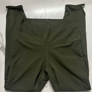 Like New Green Nike Women’s Yoga Cutout 7/8 Leggings, Size Medium